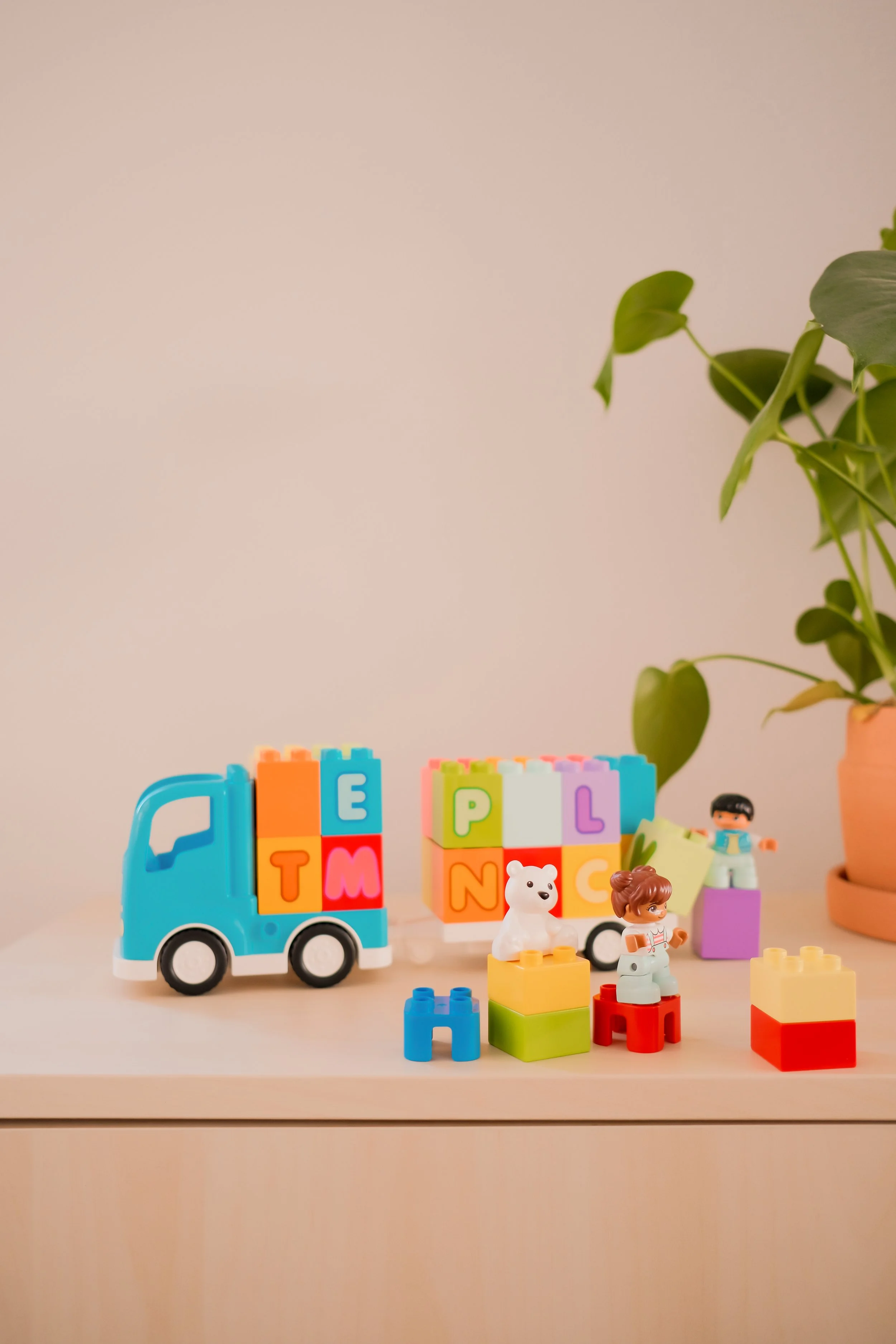 Duplo Alphabet Truck