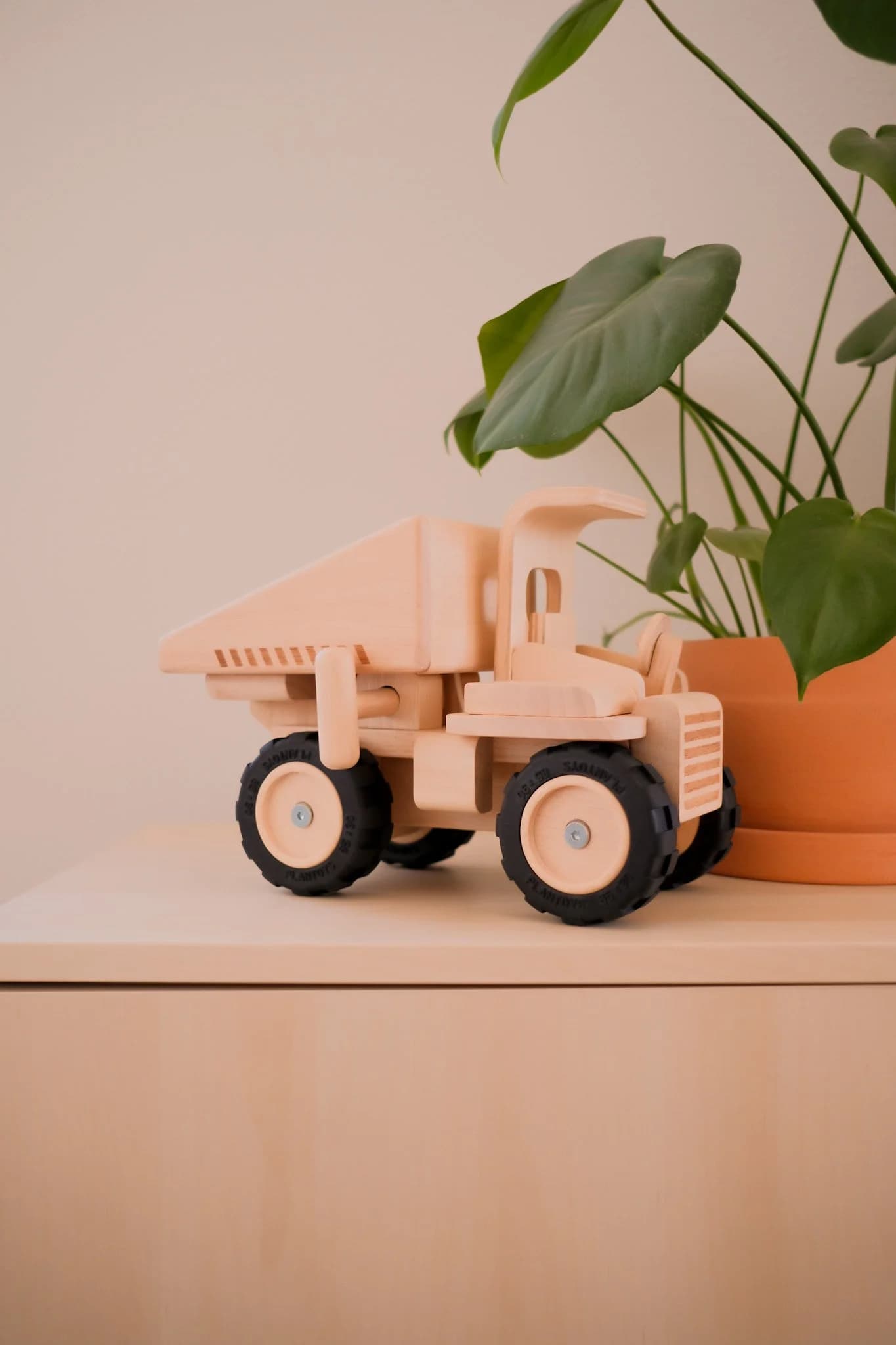 PlanToys Dump Truck